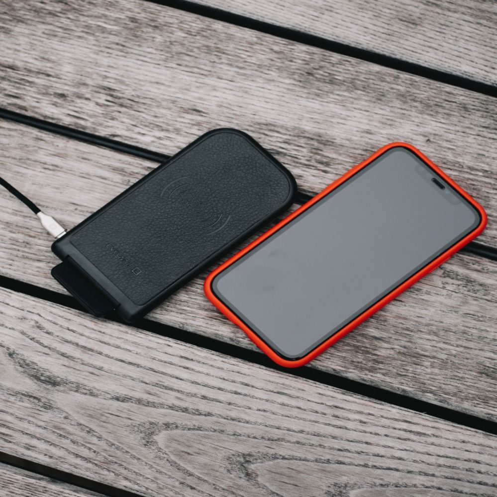 Bezvadu lādētājs Evelatus Universal Wireless Desk charger EWD01 Black