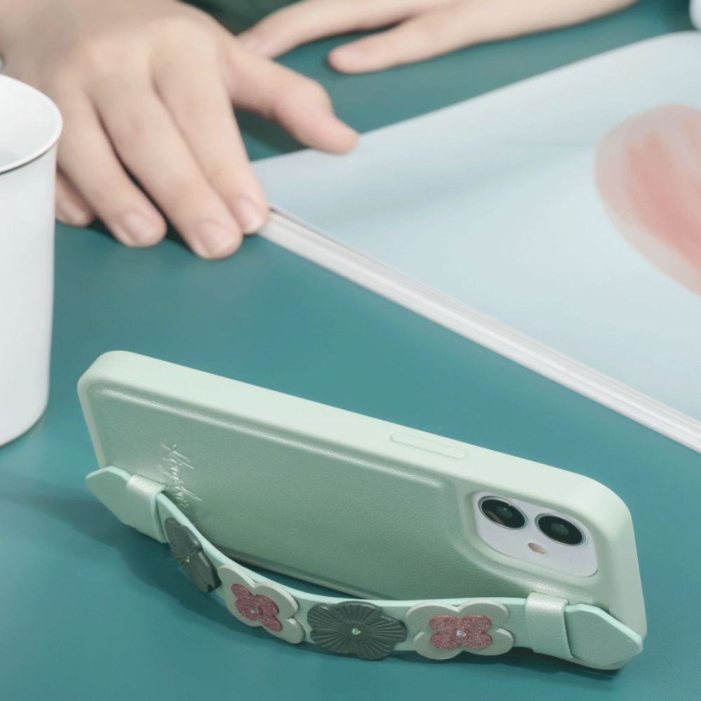 Tagakaaned Kingxbar Kingxbar Sweet Series case decorated with original Swarovski crystals iPhone 12 mini black