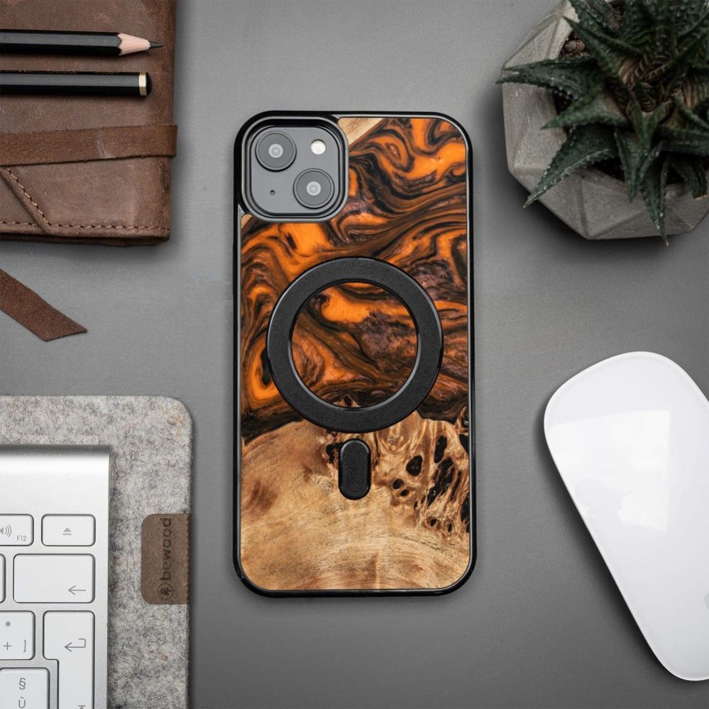 Aizmugurējais vāciņš Bewood Wood and resin case for iPhone 15 Plus MagSafe Bewood Unique Orange - orange and black