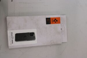 Aizmugurējais vāciņš Spigen  SALE OUT.  Liquid Crystal iPhone 16 Pro 6.3" Glitter crystal ACS08113 DIRTY PACKAGING |  DIRTY PACKAGING 