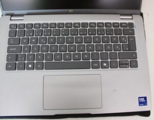 Laptop computer Dell  SALE OUT.  Latitude 5450 AG FHD Ultra 7 165H/16GB/512GB/Intel Arc Integrated/Win11 Pro/Estonian Backlit kbd/FP/SC/3Y Basic Onsite Warran |  Latitude 5450 | 14 " | IPS | FHD | 1920 x 1080 pixels | 60 Hz | Intel Ultra 7 | 165H | 16 GB | DDR5 | Solid-state drive capacity 512 GB | Intel Arc Graphics | Windows 11 Pro | 802.11ax | Bluetooth version 5.3 | Keyboard language Estonian | Keyboard backlit | Warranty 34 month(s) | Battery warranty 12 month(s) | SCRATCH ON TOP COVER 