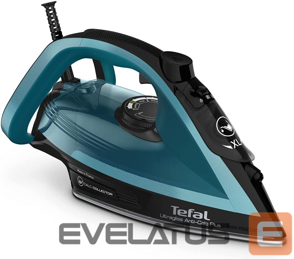 Iron TEFAL FV6832E0 Steam Iron, 2800 W, Water tank capacity 270 ml, Continuous steam 50 g/min, Steam boost performance 260 g/min, Black/Blue
