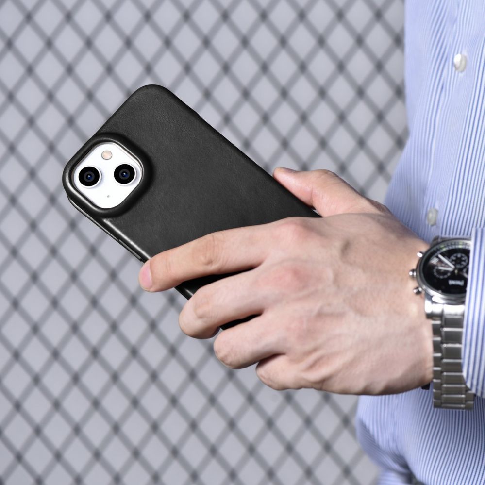 Back panel cover iCarer iCarer CE Oil Wax Premium Leather Folio Case Leather Case iPhone 14 Plus Magnetic Flip MagSafe Black (AKI14220707-BK)