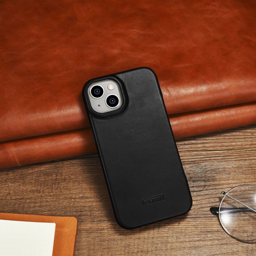 Back panel cover iCarer iCarer CE Oil Wax Premium Leather Folio Case Leather Case iPhone 14 Plus Magnetic Flip MagSafe Black (AKI14220707-BK)