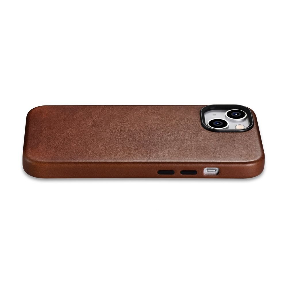 Tagakaaned iCarer iCarer Oil Wax Premium Leather Case iPhone 14 Plus Magnetic Leather Case with MagSafe Brown (WMI14220703-RB)