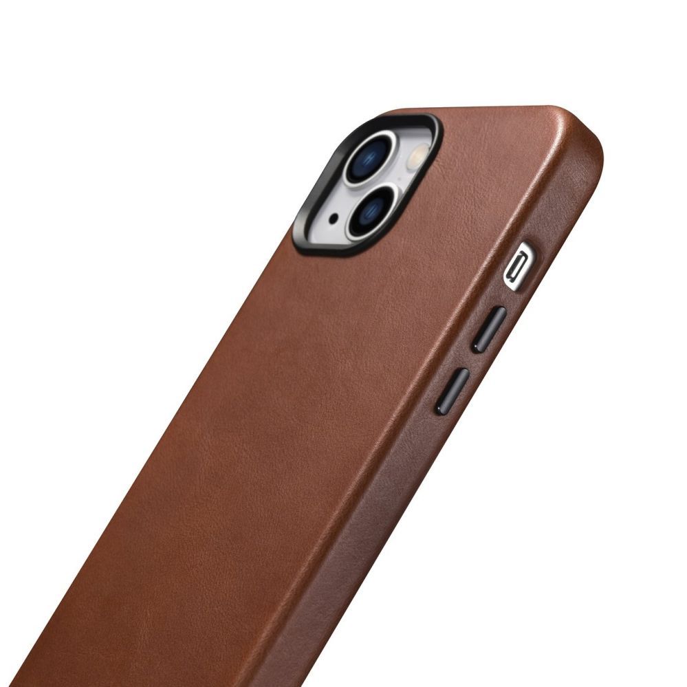 Tagakaaned iCarer iCarer Oil Wax Premium Leather Case iPhone 14 Plus Magnetic Leather Case with MagSafe Brown (WMI14220703-RB)