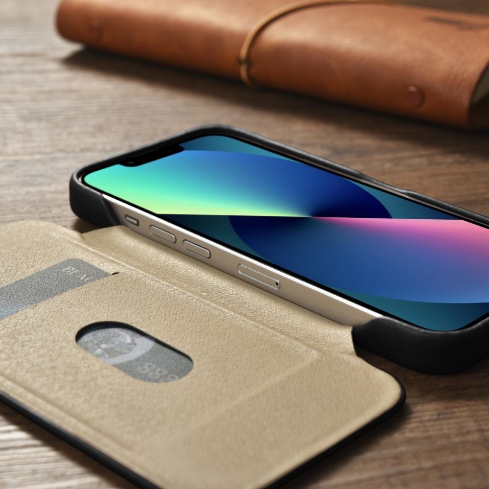 Back panel cover iCarer iCarer CE Oil Wax Premium Leather Folio Case Leather Case iPhone 14 Plus Magnetic Flip MagSafe Black (AKI14220707-BK)