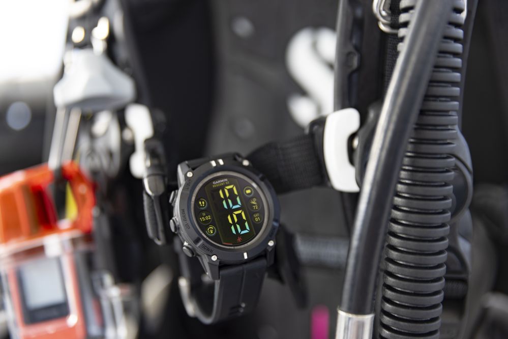 Nutikell Garmin Descent G2 Black with Black Band