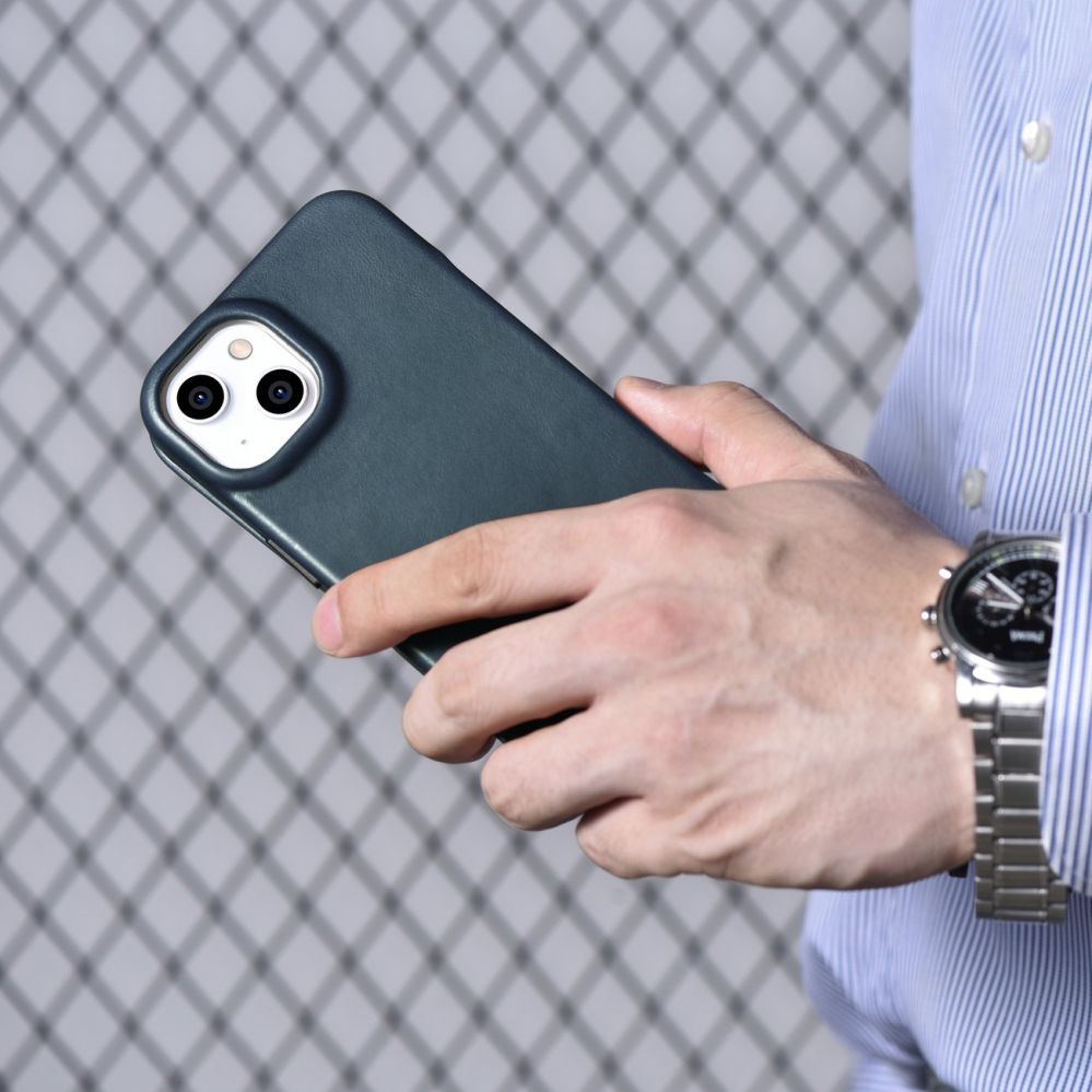 Tagakaaned iCarer iCarer CE Oil Wax Premium Leather Folio Case iPhone 14 Plus magnetic flip case MagSafe blue (AKI14220707-BU)