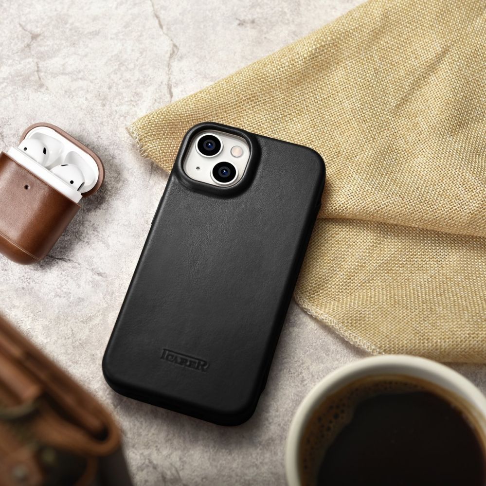 Back panel cover iCarer iCarer CE Oil Wax Premium Leather Folio Case Leather Case iPhone 14 Plus Magnetic Flip MagSafe Black (AKI14220707-BK)