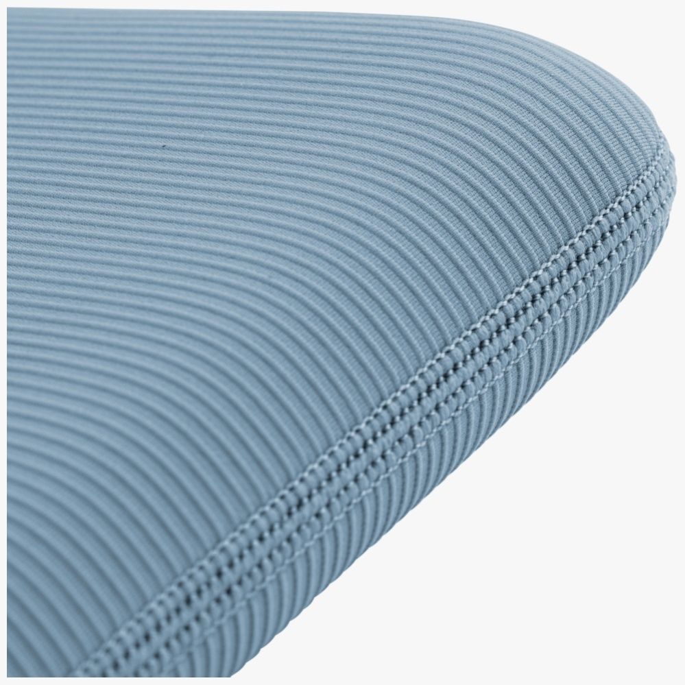 Citas preces UNIQ Uniq Cyprus Ridge Edition Laptop Sleeve bag for a 14" water-resistant neoprene laptop - blue