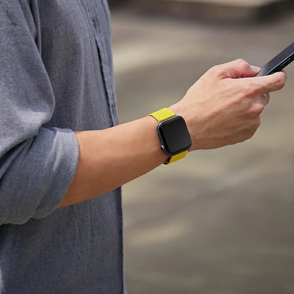 Muud kaubad UNIQ Uniq Revix Magnetic Strap for Apple Watch 42 / 44 / 45 / 49 mm - Black and Orange