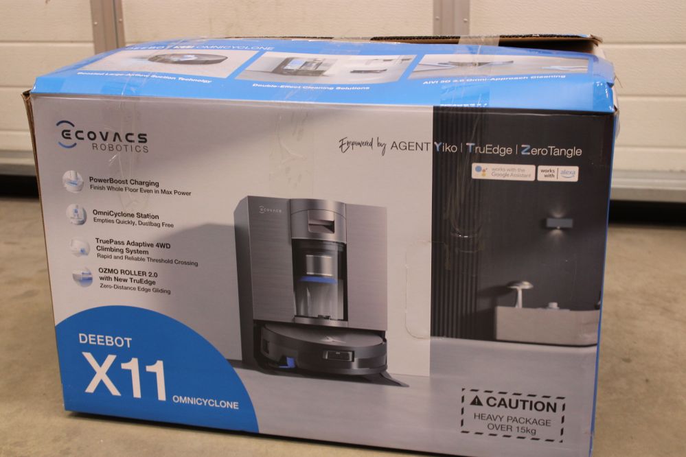 Dulkių siurblys Ecovacs SALE OUT. DEEBOT X11 OMNICYCLONE EU Vacuum & mop, Wet&Dry,with new bagless All-in-One OmniCyclone station, Black (with brown shimmer | Robot Vacuum Cleaner with New Bagless All-in-One OmniCyclone Station | DEEBOT X11 OMNICYCLONE EU | Wet&Dry | 6400 mAh | 19500 Pa | Black | DEMO