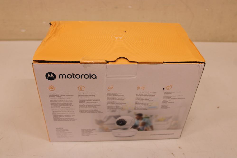 Сервер - Прочие аксессуары Motorola SALE OUT. VM55 5.0" Portable Video Baby Monitor with Flexible Crib Mount, White | Portable Video Baby Monitor with Flexible Crib Mount | VM55 5.0" | 5" LCD colour display with 480 x 272px resolution; 5 preloaded lullabies; Remote pan, tilt and zoom; Two-way talk; Room temperature monitoring; Infrared night vision; LED sound level indicator; 2.4GHz FHSS wireless technology for in-home viewing; High sensitivity microphone; Rechargeable parent unit; Secure and private connection | White | DAMAGED PACKAGING